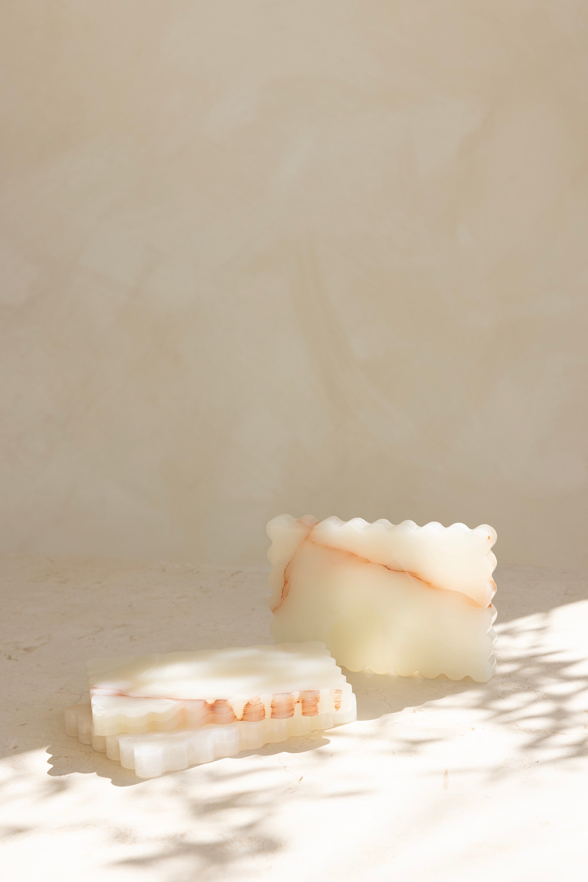 Imperfect Wave Tray - White Onyx