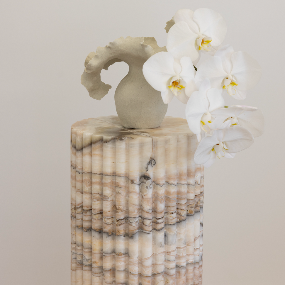 Wave Plinth - Light Tiramisu Travertine