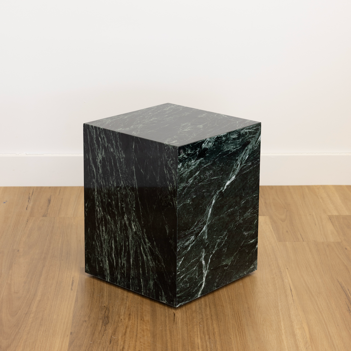 Dune Side Table - Verde Saint Denis